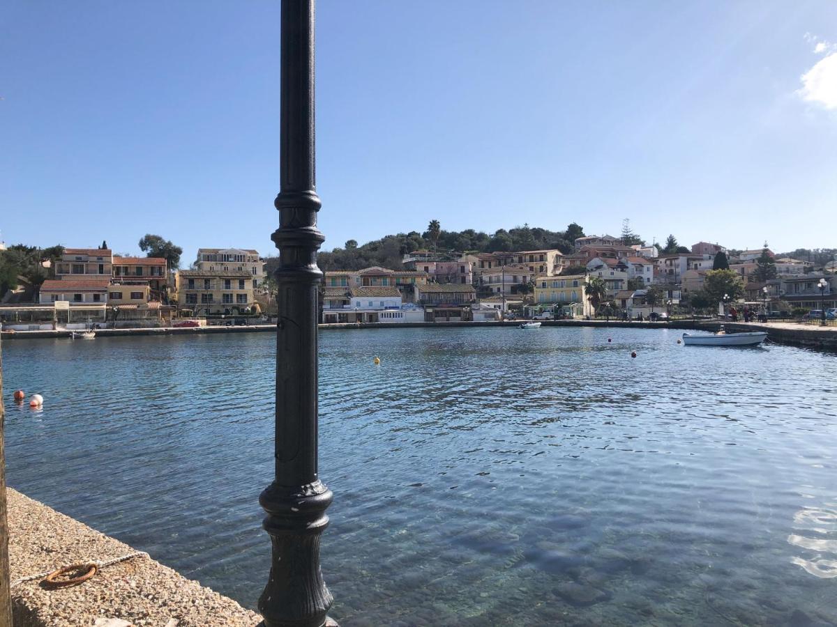 Alekas Harbour House Villa Kassiopi Bagian luar foto
